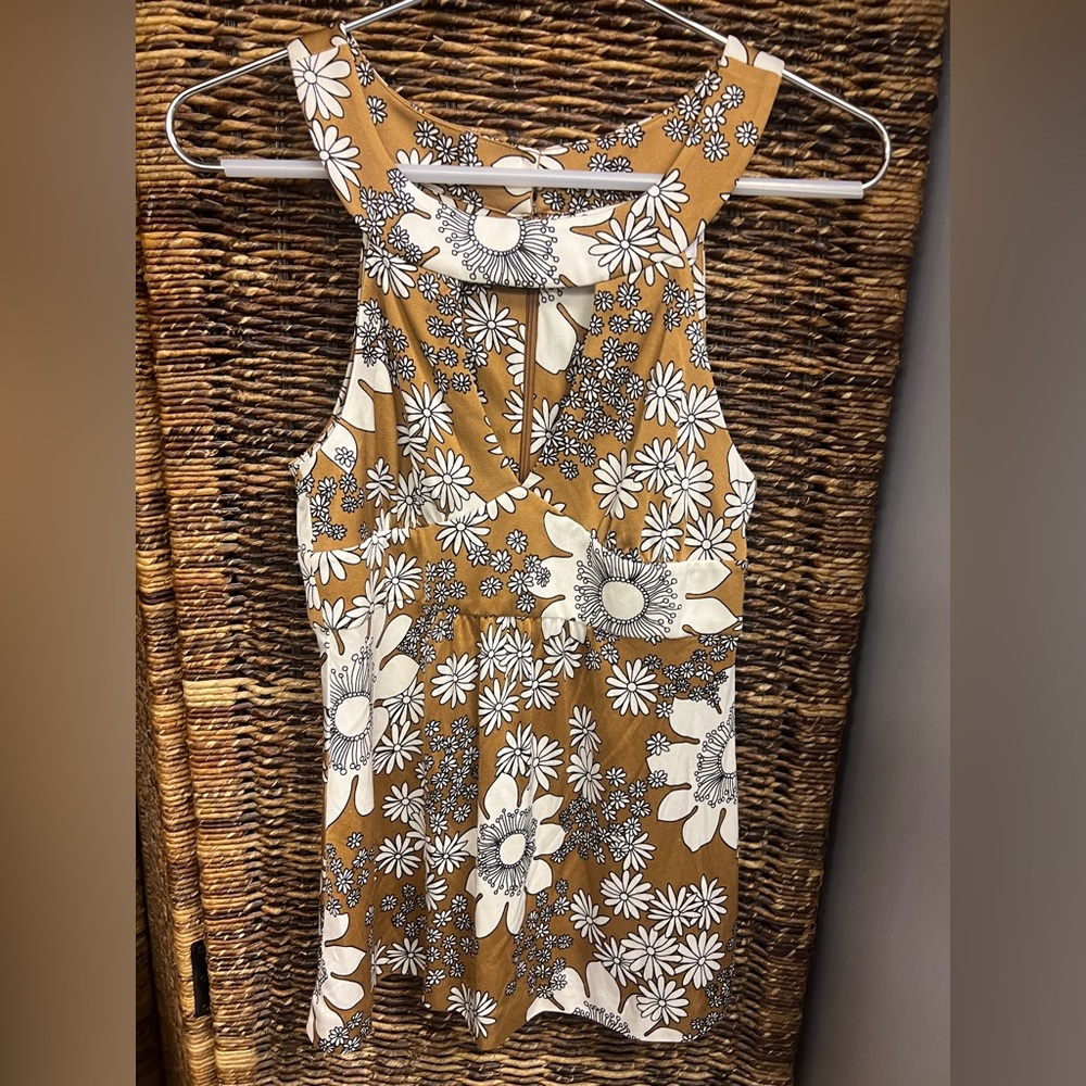 Trina Turk- retro Floral Print, Pre-Owned, Size:4